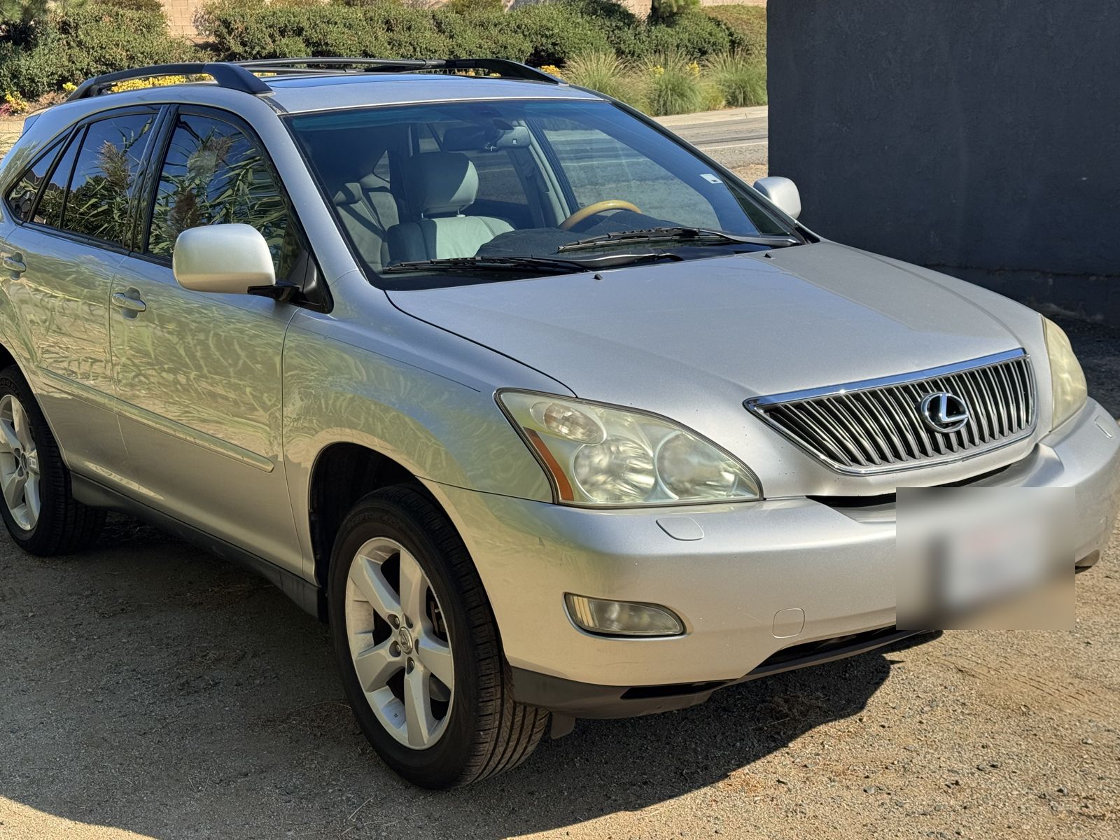 2007 Lexus RX 350 front three-quarter view